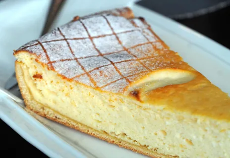 Käsekuchen mit hausgemachtem Backteig